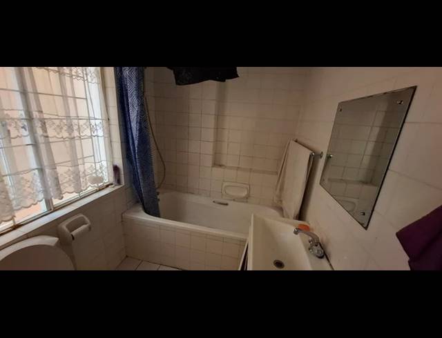 1 BEDROOM PROPERTY TO RENT IN FISH HOEK